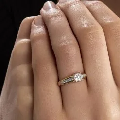 Histoire D'Or Bague Or Jaune Multi Pierres Diamants 11 Histoire D'Or Bague Or Jaune Multi Pierres Diamants -Promos Anneau Magasin B3DFJDW32L model1